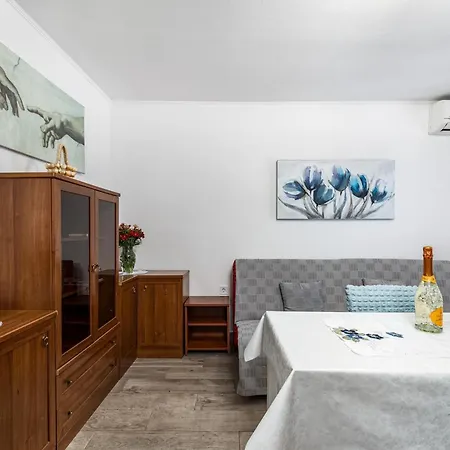 Erin By Rent Istria Апартаменты Умаг